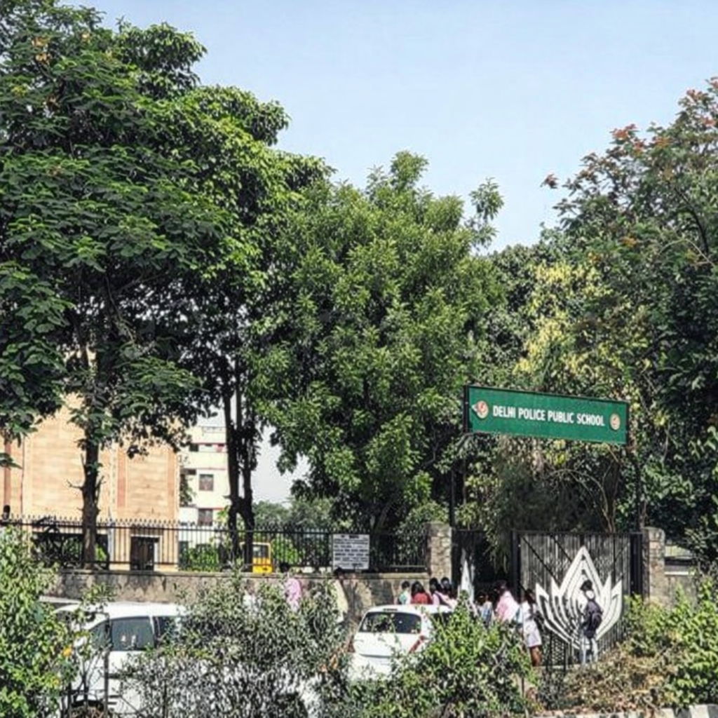 Gulmohar Park Property